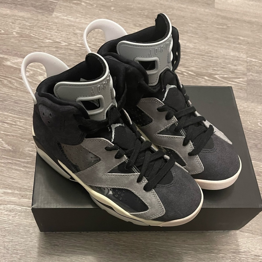 Jordan 6 smoke gray